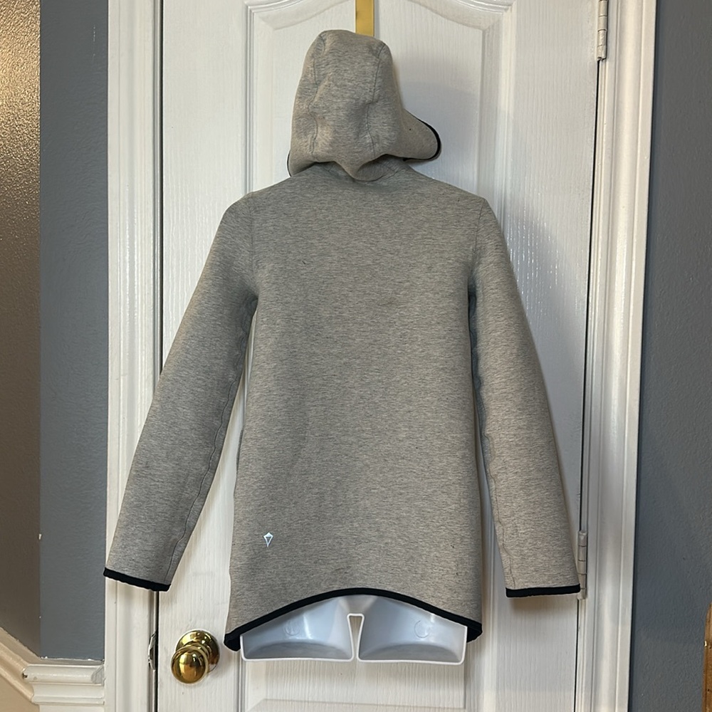 Ivivva On The Double Wrap Reversible Jacket Gray/Black Girl 8 - Picture 9 of 12